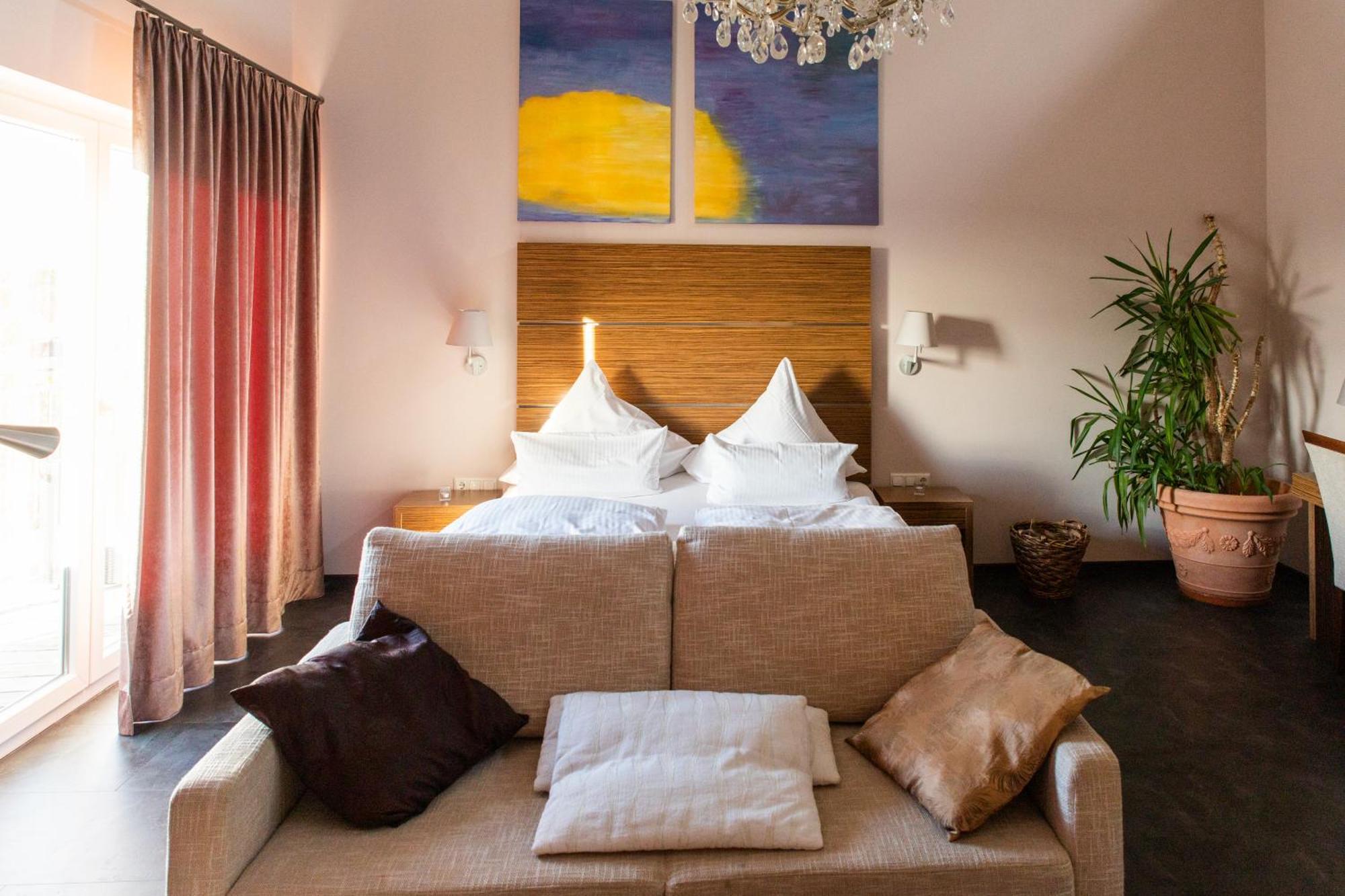 Mein Schlosshotel ฮอยเซนชตามม์ ภายนอก รูปภาพ