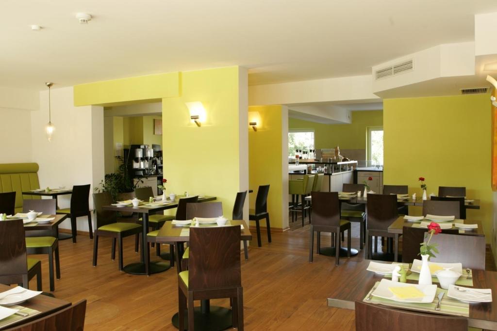 Mein Schlosshotel ฮอยเซนชตามม์ ภายนอก รูปภาพ