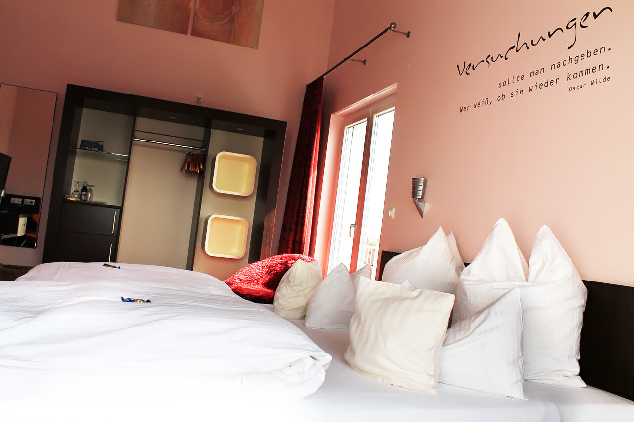 Mein Schlosshotel ฮอยเซนชตามม์ ภายนอก รูปภาพ
